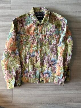 Floral Quilted Jacket in Pastel Multicolor(Large)